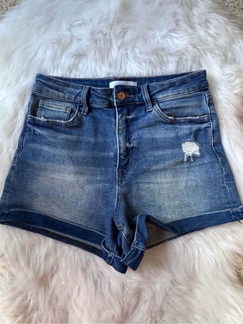 Vervet Los Angeles High Rise Distressed Cuffed Denim Jean Shorts